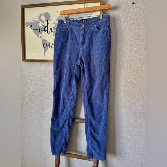 BDG BLUE CORDUROY THE MOM JEANS SIZE 25 - Picture 2 of 3